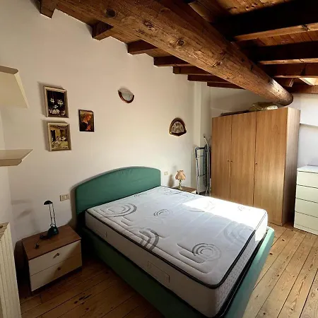 Apartment Mansarda Con Balcone Nel Cuore Di Brenzone Sul Garda *