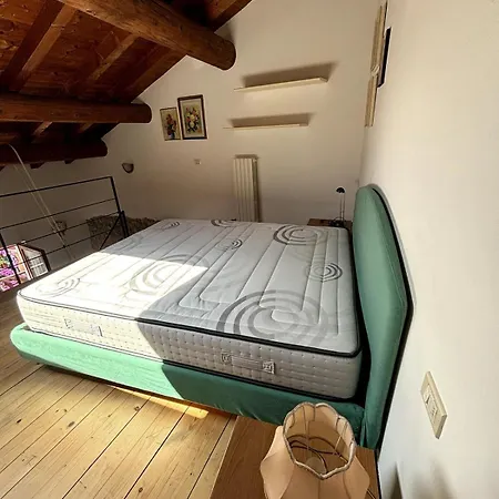 Apartment Mansarda Con Balcone Nel Cuore Di Brenzone Sul Garda Castelletto Di Brenzone