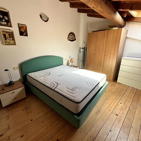 Mansarda Con Balcone Nel Cuore Di Brenzone Sul Garda